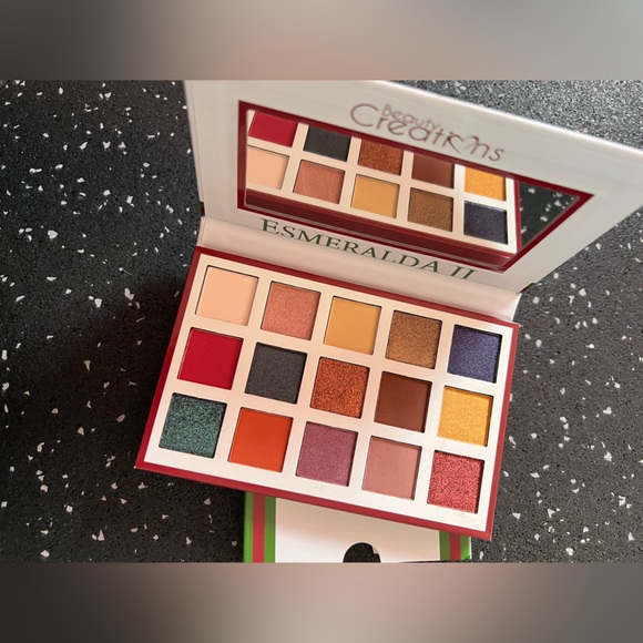 BEAUTY CREATIONS | ESMERALDA PALETTE II - Picture 6 of 9